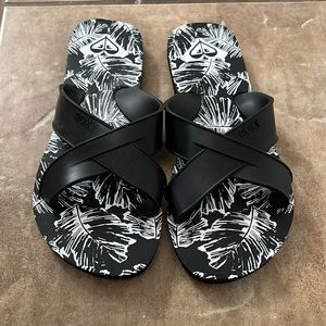Roxy slides Size 7